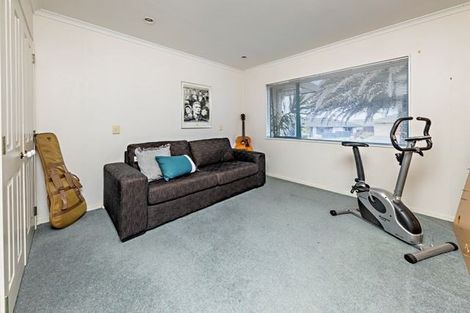 Photo of property in 22 Stewart Gibson Place, Manurewa, Auckland, 2105