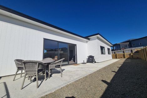 Photo of property in 16 Morton Street, Edendale, 9825