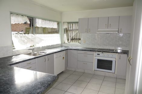 Photo of property in 1/11 Rakaia Rise, Clover Park, Auckland, 2019