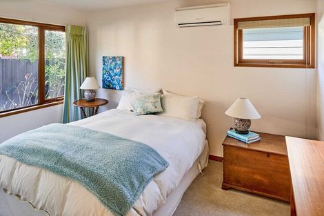 Photo of property in 2/130 Muritai Road, Eastbourne, Lower Hutt, 5013