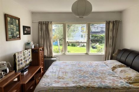 Photo of property in 1/32a Howard Road, Northcote, Auckland, 0627