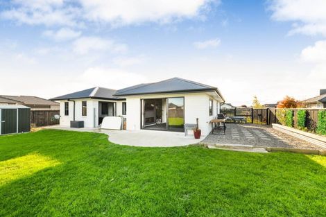 Photo of property in 21 George Street, Bulls, 4818