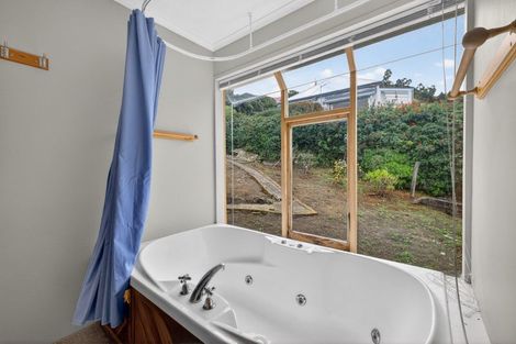 Photo of property in 12 Ross Terrace, Lyttelton, 8082
