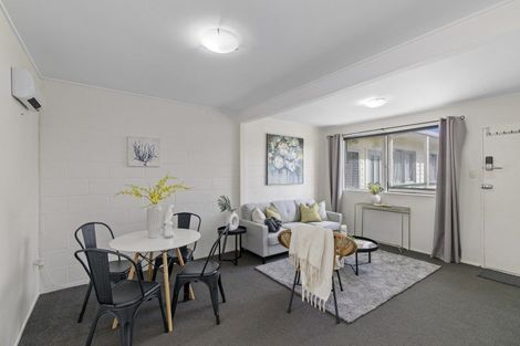 Photo of property in 8/19 Pirie Crescent, Moera, Lower Hutt, 5010