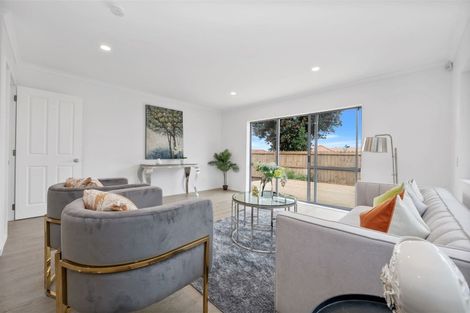 Photo of property in 2/10 Casabella Court, Northpark, Auckland, 2013