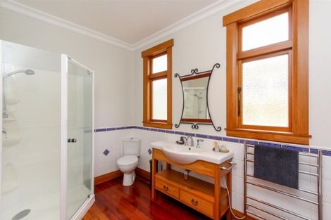Photo of property in 117 Pendarves Street, New Plymouth, 4312
