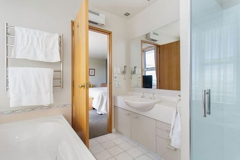 Photo of property in 12 Luxton Place, Mount Pleasant, Christchurch, 8081