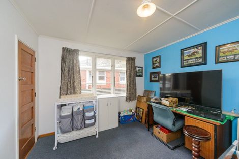 Photo of property in 33 Andrew Avenue, Roslyn, Palmerston North, 4414