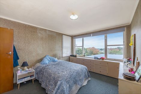 Photo of property in 59 Totaravale Drive, Totara Vale, Auckland, 0629