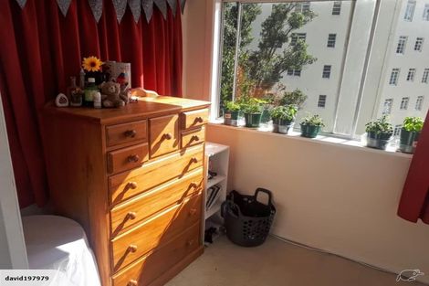 Photo of property in 8 Wilkinson Street, Oriental Bay, Wellington, 6011