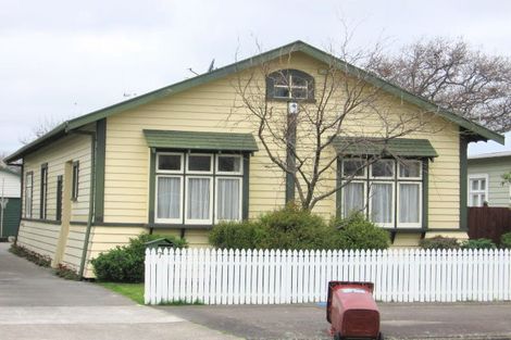 Photo of property in 7 Oxford Street, Hokowhitu, Palmerston North, 4410