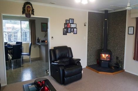 Photo of property in 9 Balmoral Street, Waimate, 7924