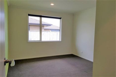 Photo of property in 4 Rawiri Drive, Bell Block, New Plymouth, 4312