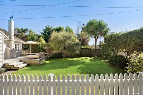 Photo of property in 37a Knighton Road, Hillcrest, Hamilton, 3216