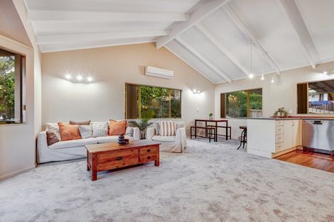 Photo of property in 80 Kamara Road, Glen Eden, Auckland, 0602