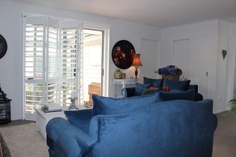 Photo of property in 12 Lance Way, Papamoa, 3118