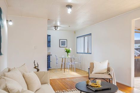 Photo of property in 101 Triangle Road, Massey, Auckland, 0614