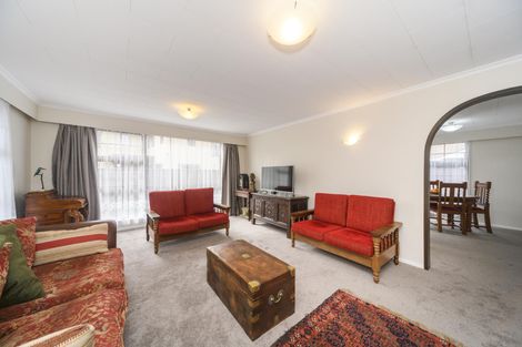 Photo of property in 40 Suzanne Grove, Kelvin Grove, Palmerston North, 4414