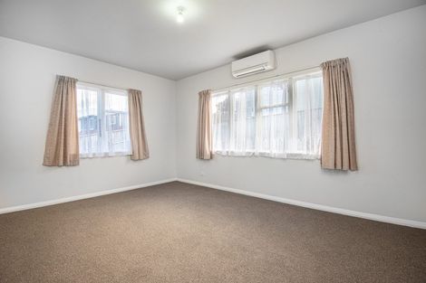 Photo of property in 73a Waiuta Street, Titahi Bay, Porirua, 5022