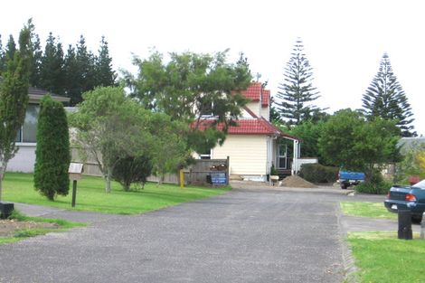 Photo of property in 28 Miriam Corban Heights, Henderson, Auckland, 0612