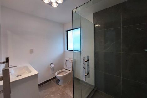 Photo of property in 33 Aronia Way, Goodwood Heights, Auckland, 2105