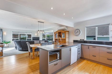 Photo of property in 24b Edward Avenue, Orewa, 0931