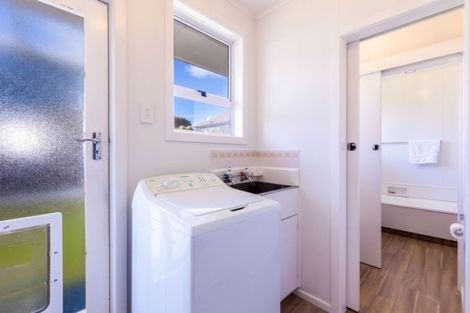 Photo of property in 9 Waimea Street, Westown, New Plymouth, 4310