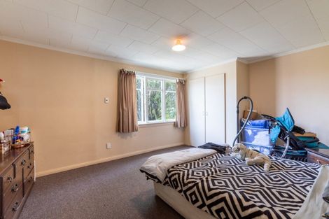 Photo of property in 1 Gertrude Street, Dannevirke, 4930