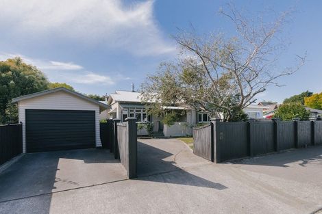 Photo of property in 23 Te Awe Awe Street, Hokowhitu, Palmerston North, 4410