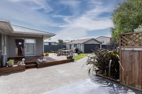 Photo of property in 23 Farnborough Street, Aranui, Christchurch, 8061