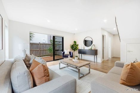 Photo of property in 844c East Coast Road, Oteha, Auckland, 0630