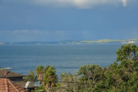 Photo of property in 8 View Road, Campbells Bay, Auckland, 0630