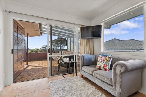 Photo of property in 18 Hepper Street, New Lynn, Auckland, 0600