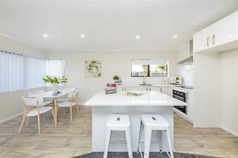 Photo of property in 8 Justamere Place, Weymouth, Auckland, 2103