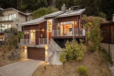 Photo of property in 45 Dart Place, Fernhill, Queenstown, 9300