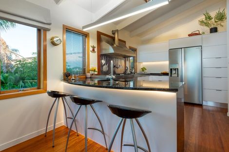 Photo of property in 43 Aotearoa Terrace, Murrays Bay, Auckland, 0630