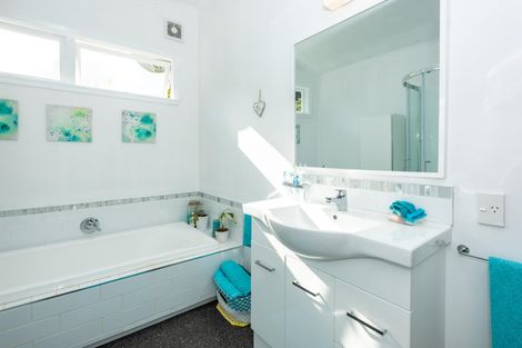 Photo of property in 77 Shelley Road, Whataupoko, Gisborne, 4010