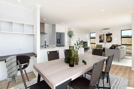 Photo of property in 32 Korowhiti Road, Clarks Beach, 2122