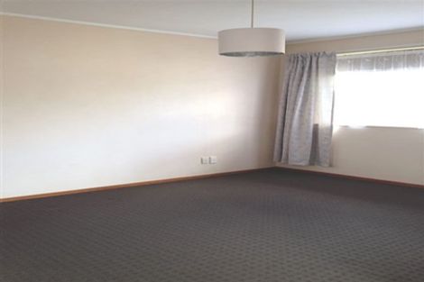 Photo of property in 4 Helleur Road, Massey, Auckland, 0614