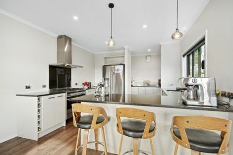 Photo of property in 13 Madeira Close, Whitby, Porirua, 5024