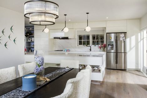 Photo of property in 40 Shakespeare Road, Milford, Auckland, 0620