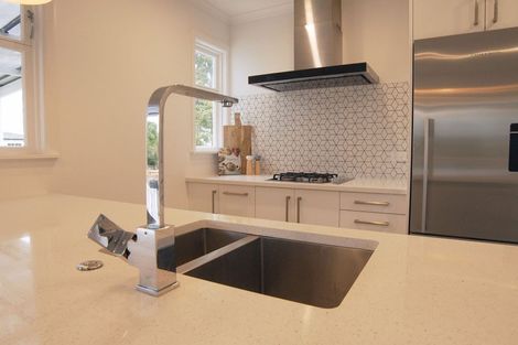 Photo of property in 24b Manson Street, Terrace End, Palmerston North, 4410