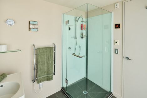 Photo of property in Portal Apartments, 7d/42 Cable Street, Te Aro, Wellington, 6011