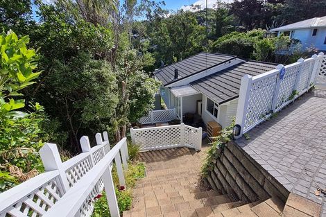 Photo of property in 56 Pokohiwi Road, Normandale, Lower Hutt, 5010