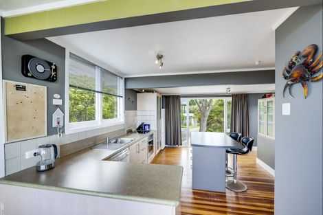 Photo of property in 242 Whirinaki Road, Eskdale, Napier, 4182