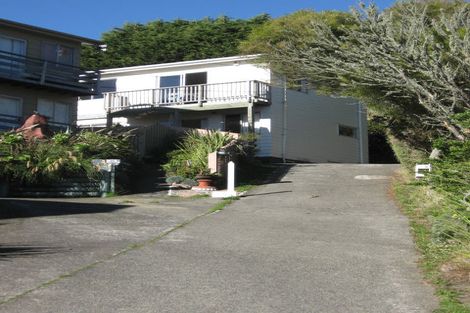 Photo of property in 31a Omega Street, Newlands, Wellington, 6037
