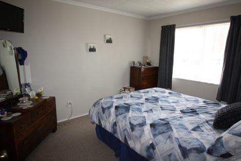 Photo of property in 11 Newton Place, Westbrook, Palmerston North, 4412