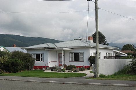 Photo of property in 24 Naylor Street, Waimate, 7924