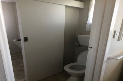 Photo of property in 28 Airdrie Road, Ranui, Auckland, 0612