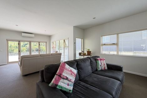 Photo of property in 43 Furlong Crescent, Churton Park, Wellington, 6037